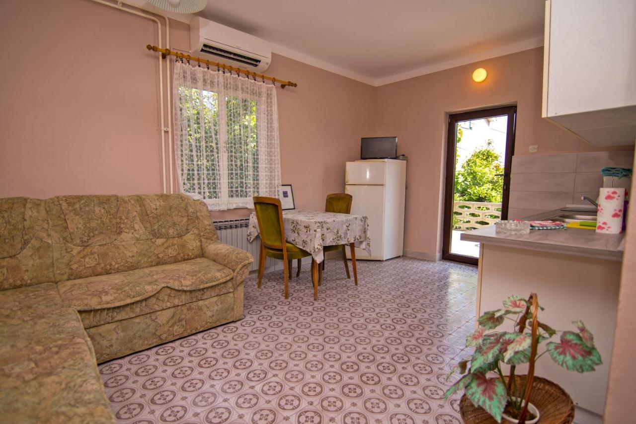 Nena Apartamento Mali Lošinj Exterior foto